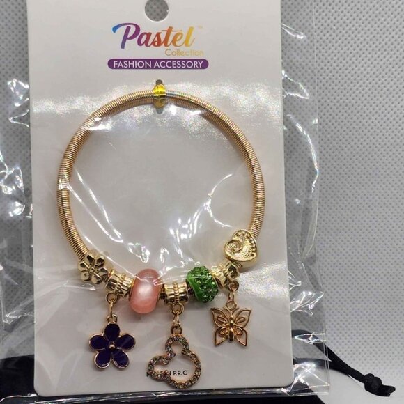 BRAND NEW  Fashion Jewelry  MICKEY Mouse Bracelet - Picture 1 of 4